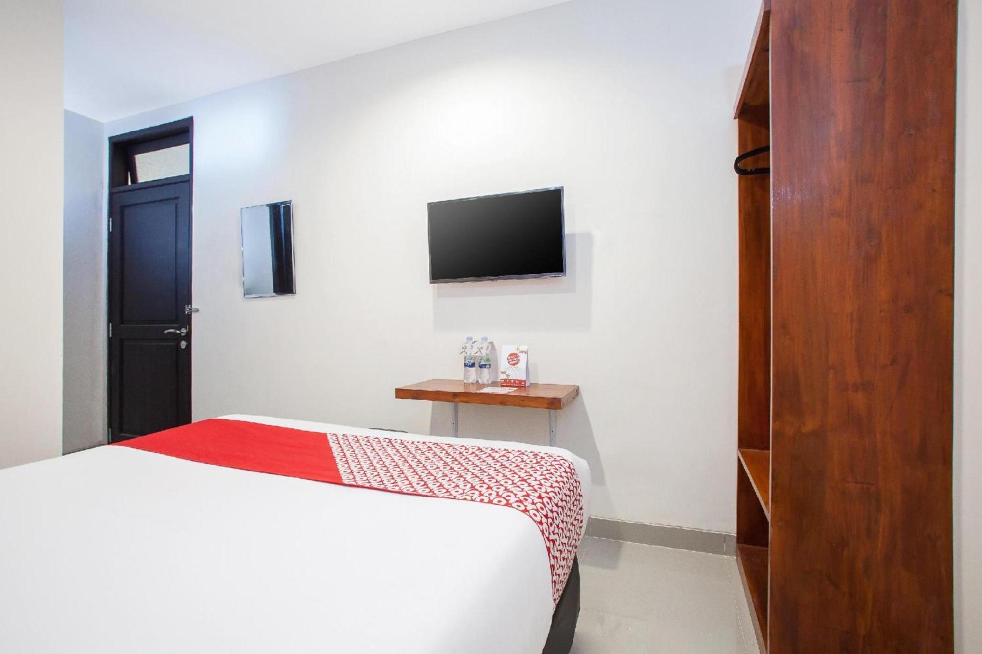 Hotel O Genteng Near Genteng Market Formerly Uno Hotel Surabaya Exterior photo