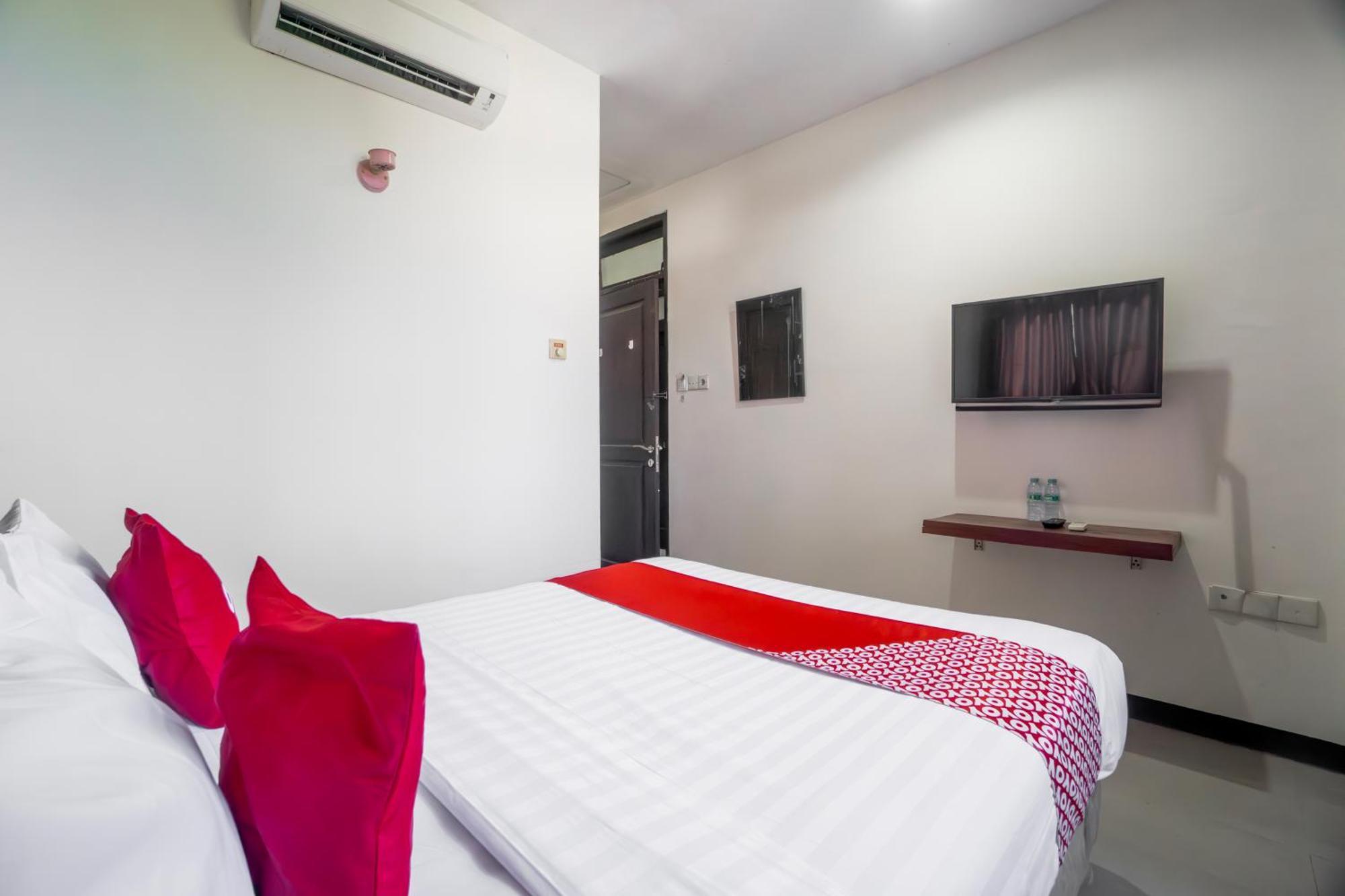 Hotel O Genteng Near Genteng Market Formerly Uno Hotel Surabaya Exterior photo