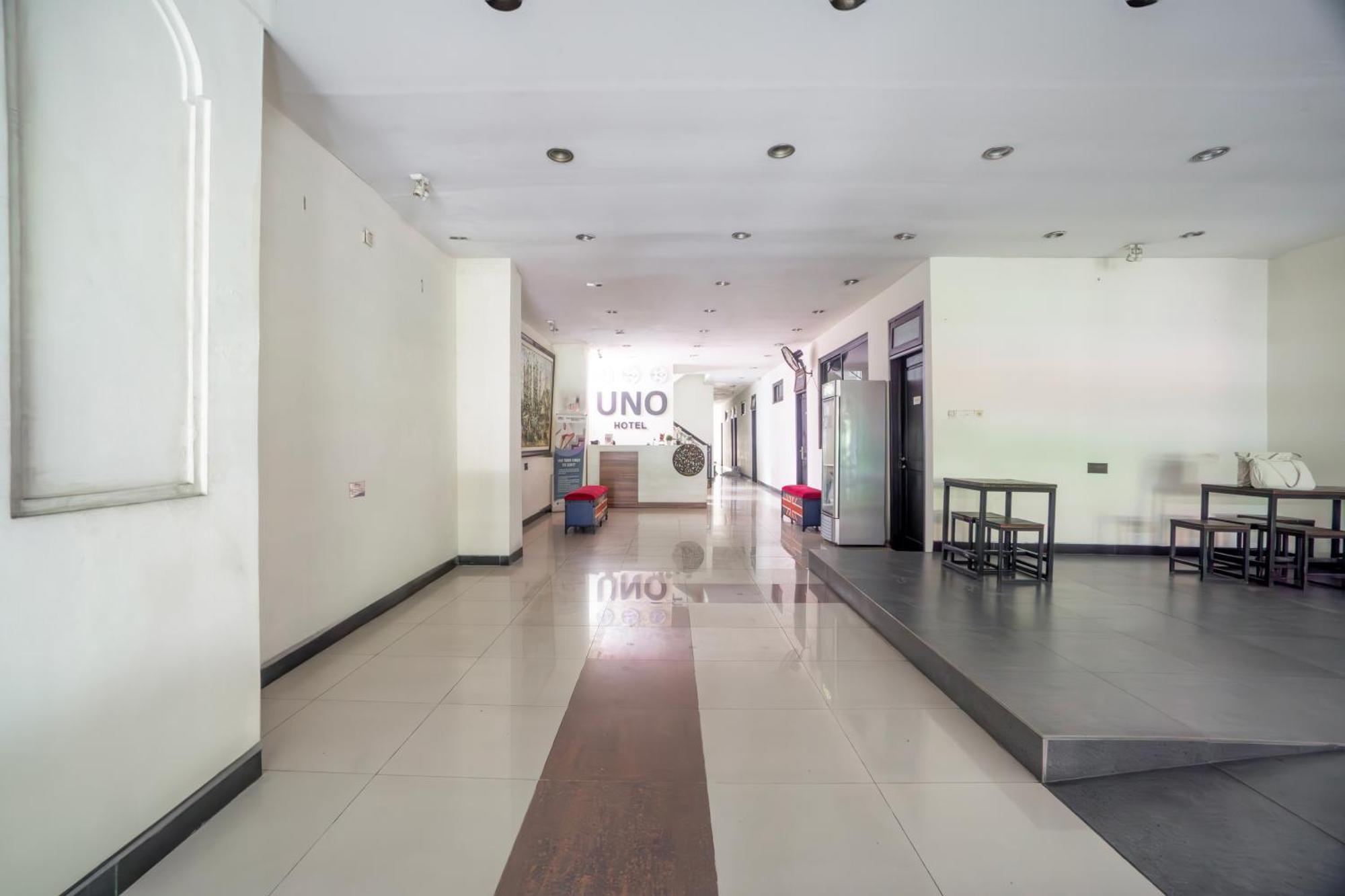 Hotel O Genteng Near Genteng Market Formerly Uno Hotel Surabaya Exterior photo